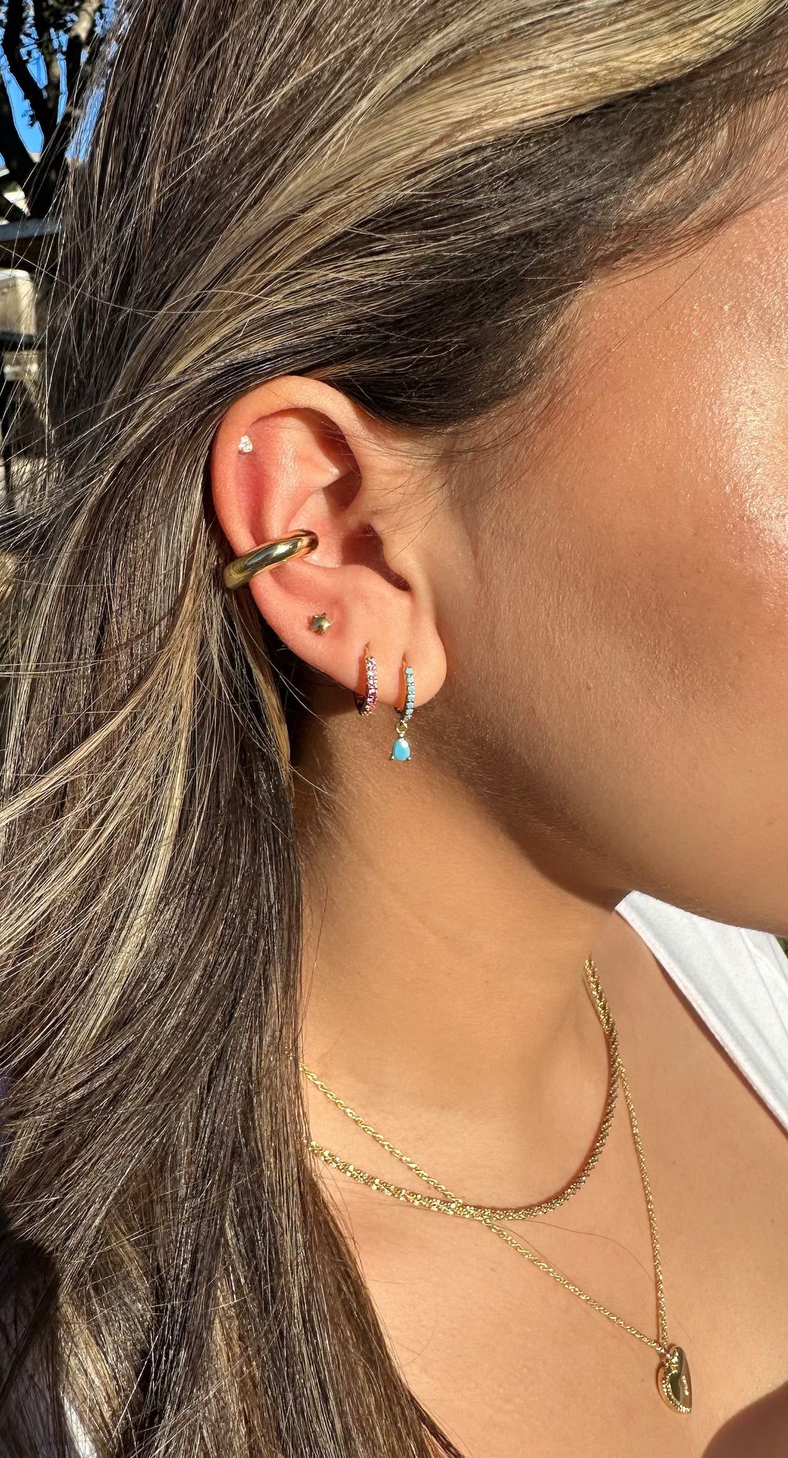 Brazalete de oreja de oro