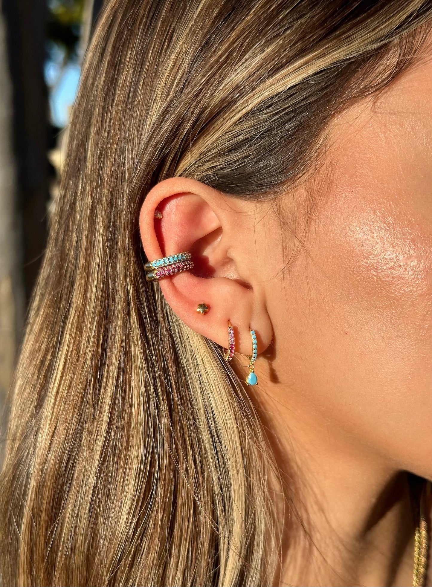 Puños de oreja de zirconia