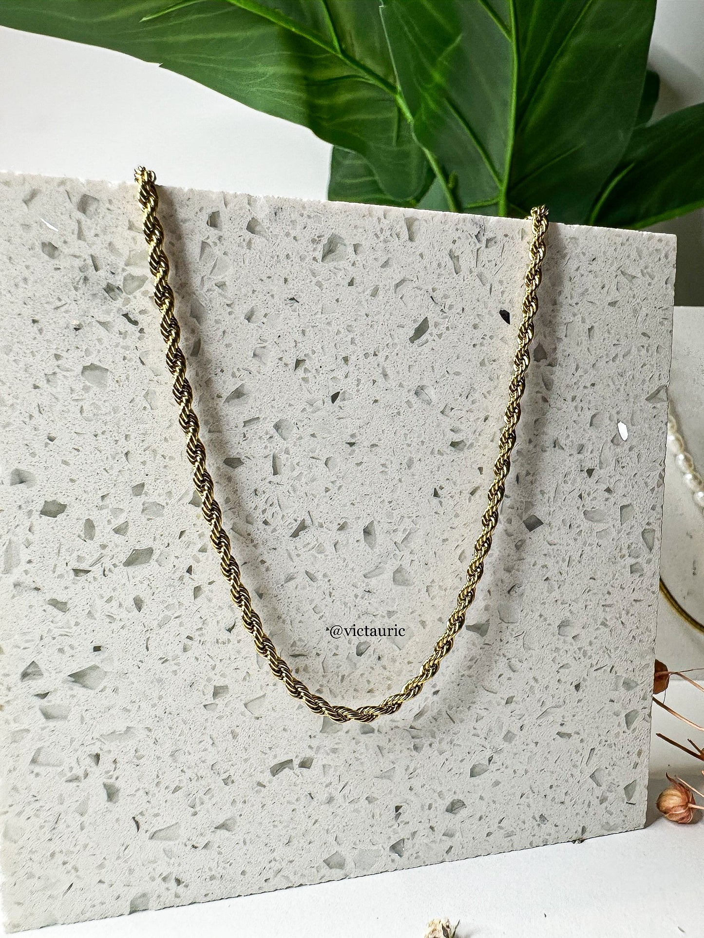 Collar de cadena de cuerda